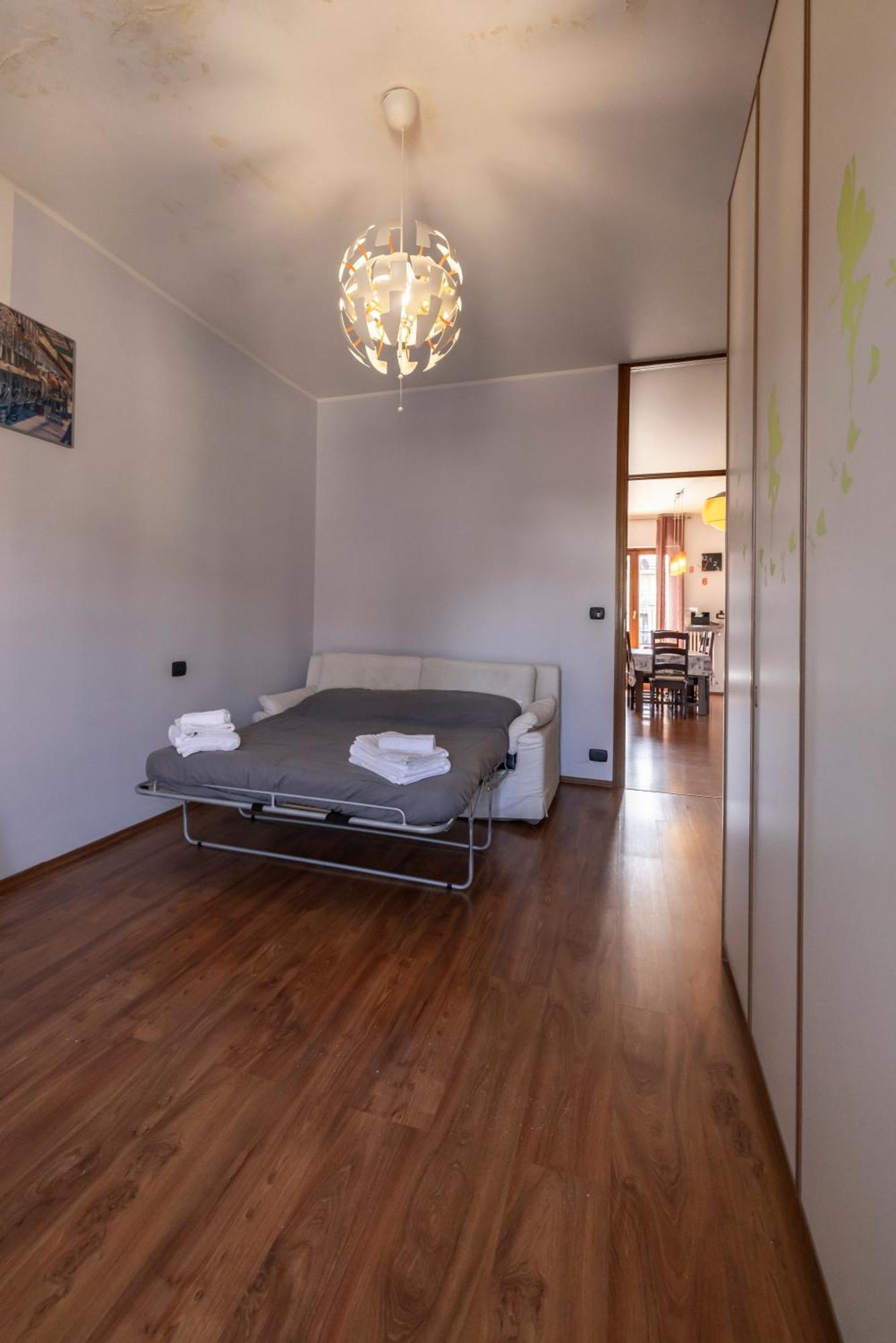 Apartment Center Whit Private Parking